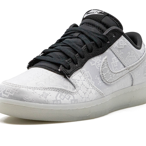 NIKE Dunk Low NIKE Dunk Low