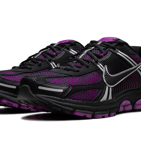 NIKE Zoom Vomero 5  display picture 3