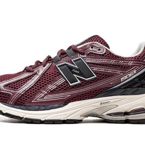 NEW BALANCE 1906R 