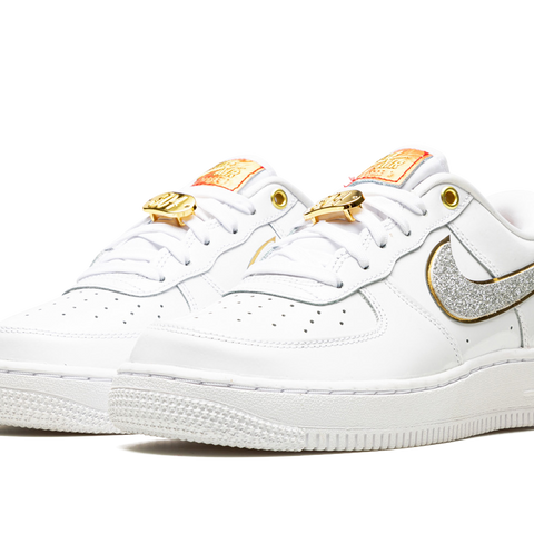 Basketball Shoe Nike Air Force Low Gold Foil Nike Air Stab 2018