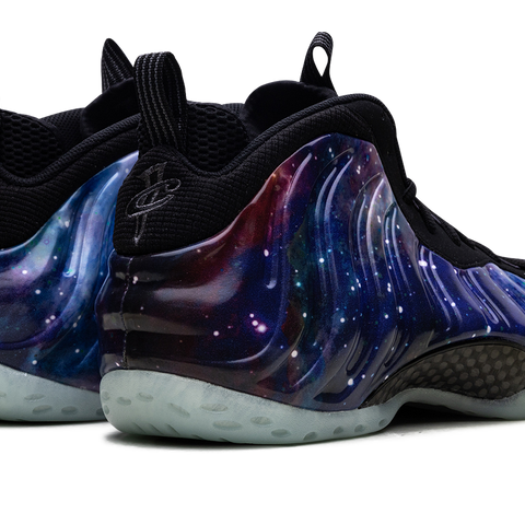 NIKE Air Foamposite One 