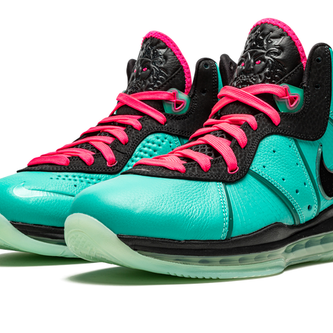 NIKE Lebron 8 