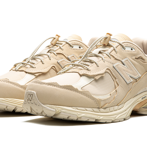 NEW BALANCE 2002RD  display picture 3