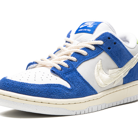 NIKE SB Dunk Low 