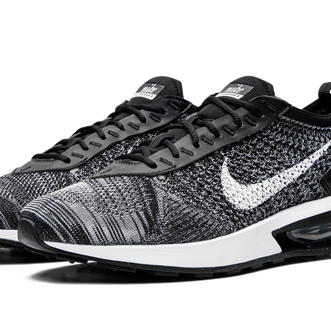 NIKE Air Max Flyknit Racer 