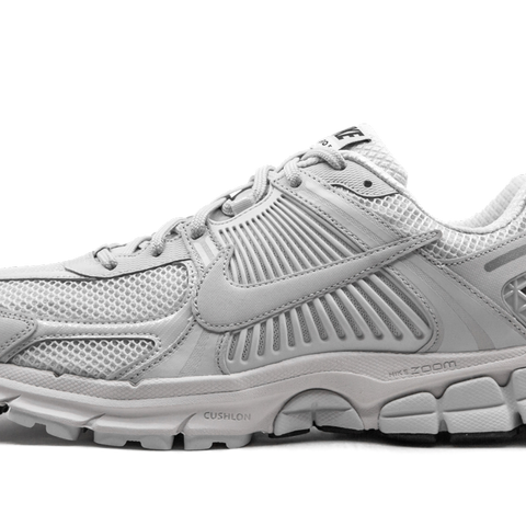 NIKE Zoom Vomero 5 Sp 