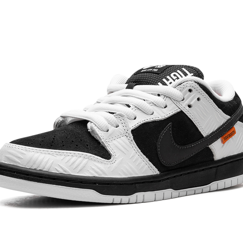 NIKE SB Dunk Low