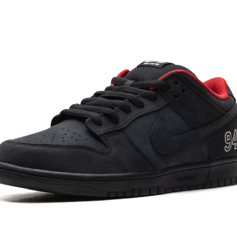 NIKE SB Dunk Low 