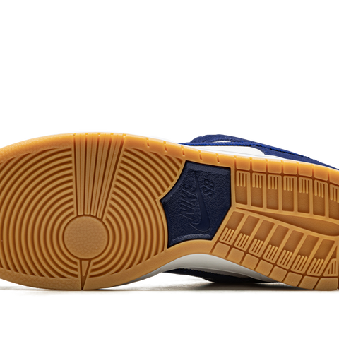 NIKE SB Dunk Low 
