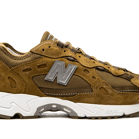 NEW BALANCE 827  display picture 1