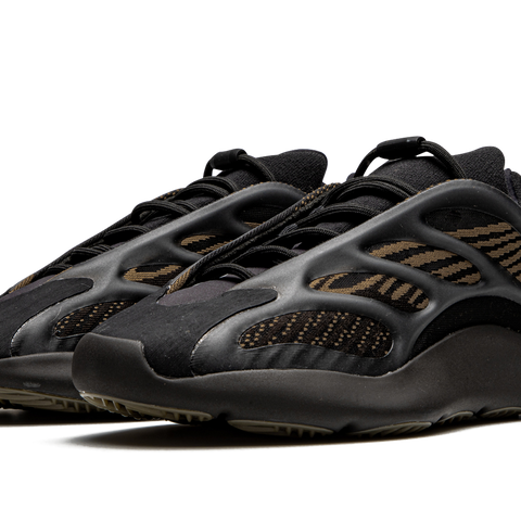 YEEZY Yeezy 700 V3