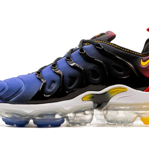 Blue and red vapormax plus sales