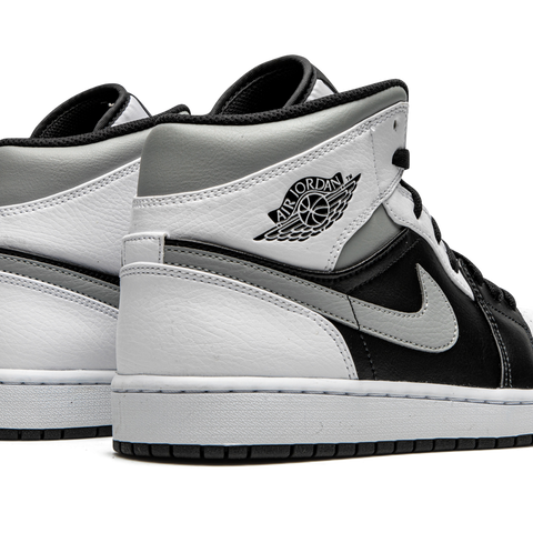 NIKE AIR JORDAN 1 MID 