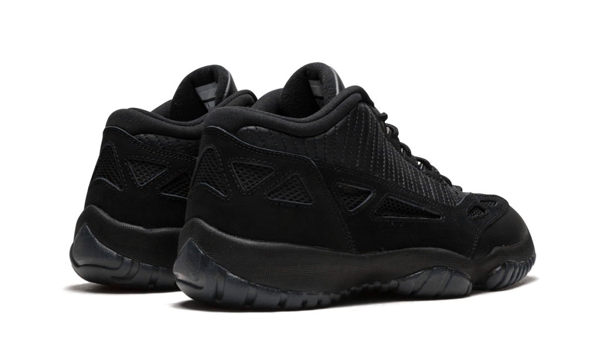 air jordan 11 low referee