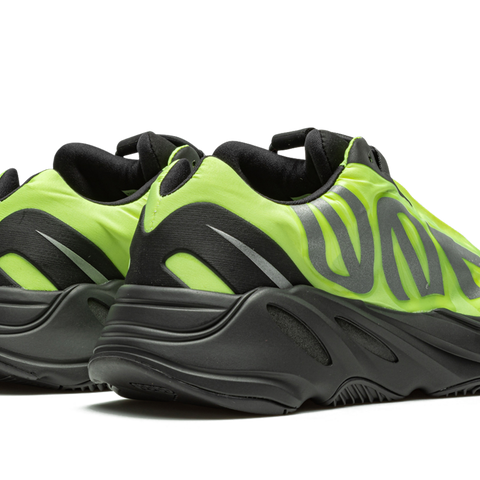 YEEZY Yeezy Boost 700 MNVN 