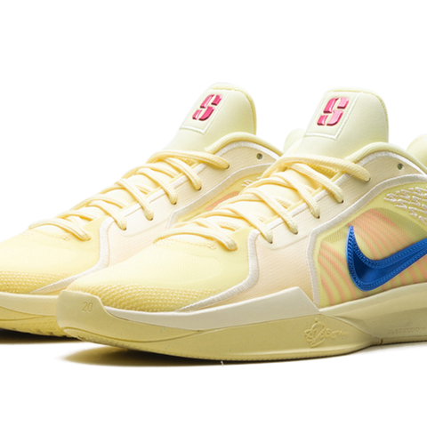 NIKE Sabrina 2 WMNS 