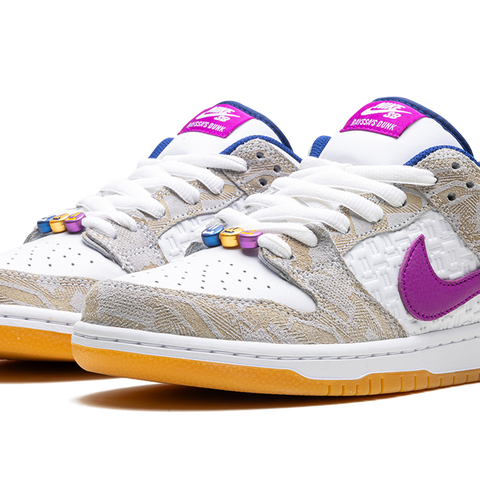 Rayssa Leal × Nike SB Dunk Low PRM 24㎝ Rayssa Leal x Nike SB Dunk Low FZ5251-001 | Nice Kicks