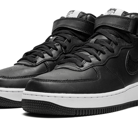 NIKE Air Force 1 Mid 