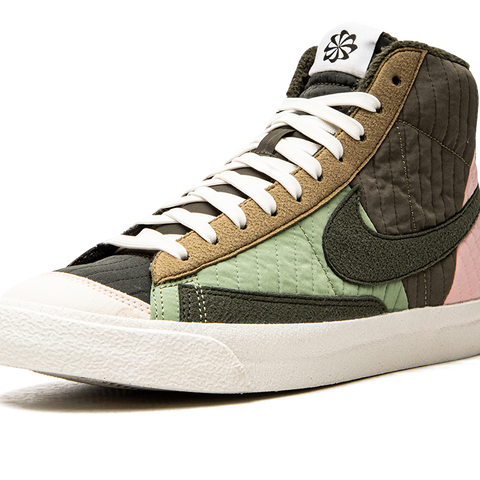 NIKE Blazer Mid 77 Premium 