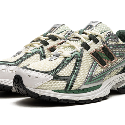 NEW BALANCE 1906R 