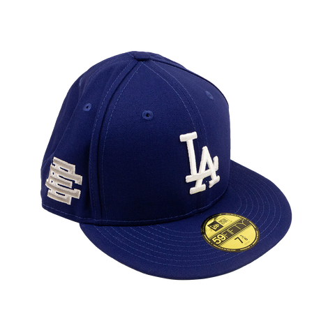 Virgin wool cap with Pompom