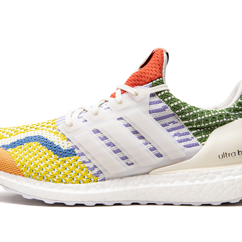 ADIDAS UltraBoost DNA