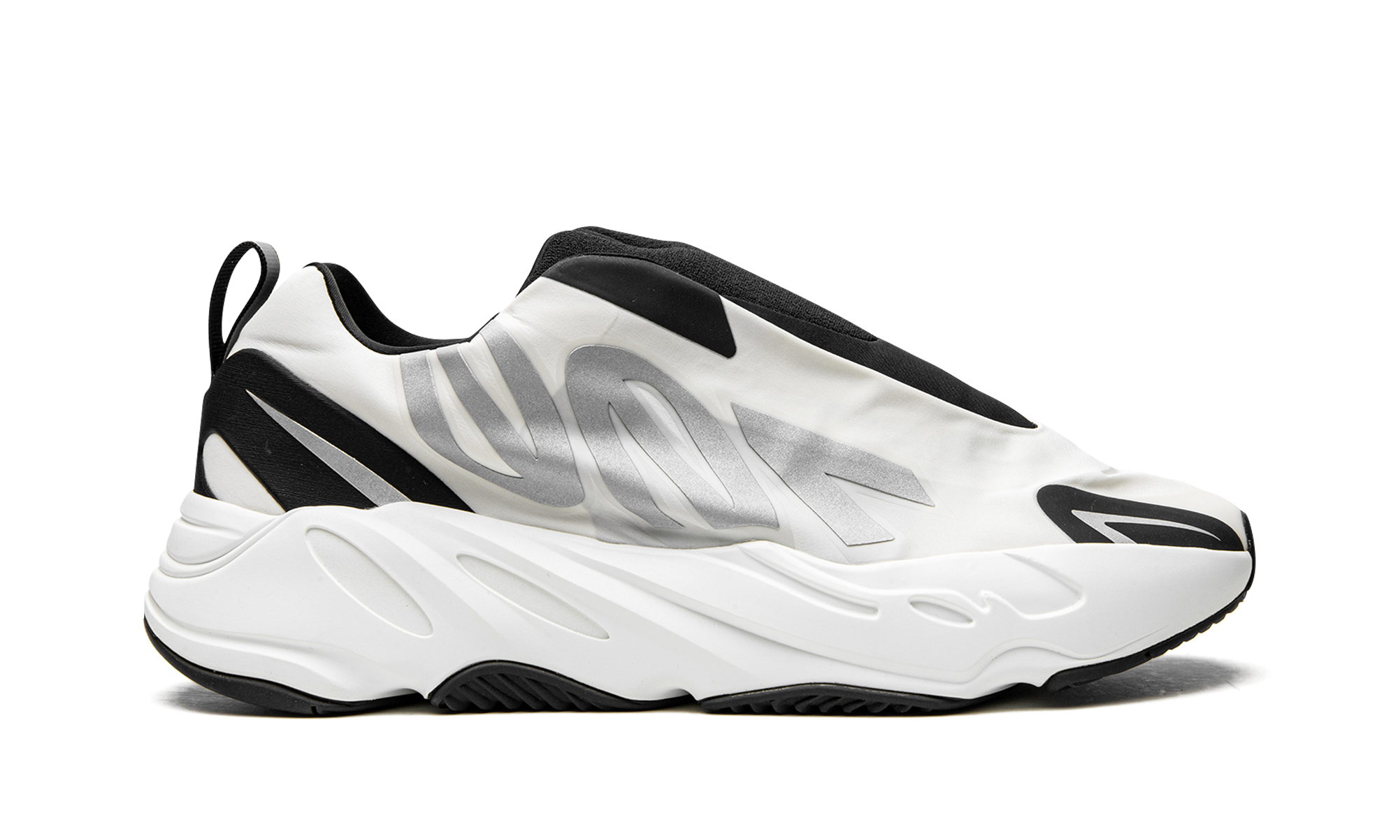 adidas yeezy mnvn 700