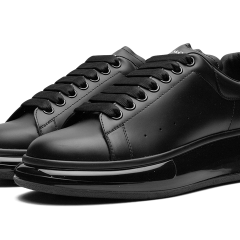 ALEXANDER MCQUEEN Oversized Sneakers – Stadium Goods ALEXANDER MCQUEEN Oversized Sneakers – Stadium Goods