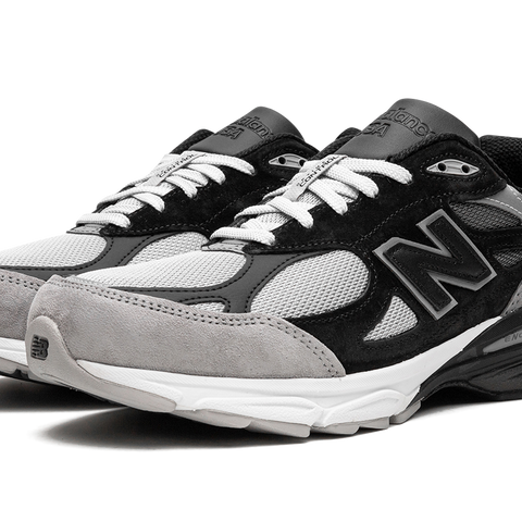 NEW BALANCE 990v3  display picture 3