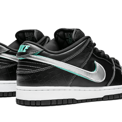 Nike sb diamond dunk black clearance