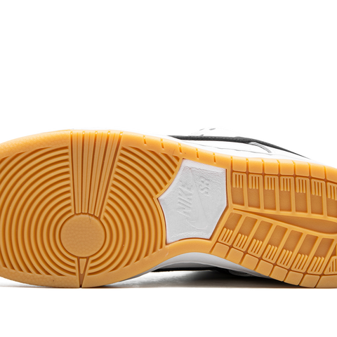 NIKE SB Dunk Low 
