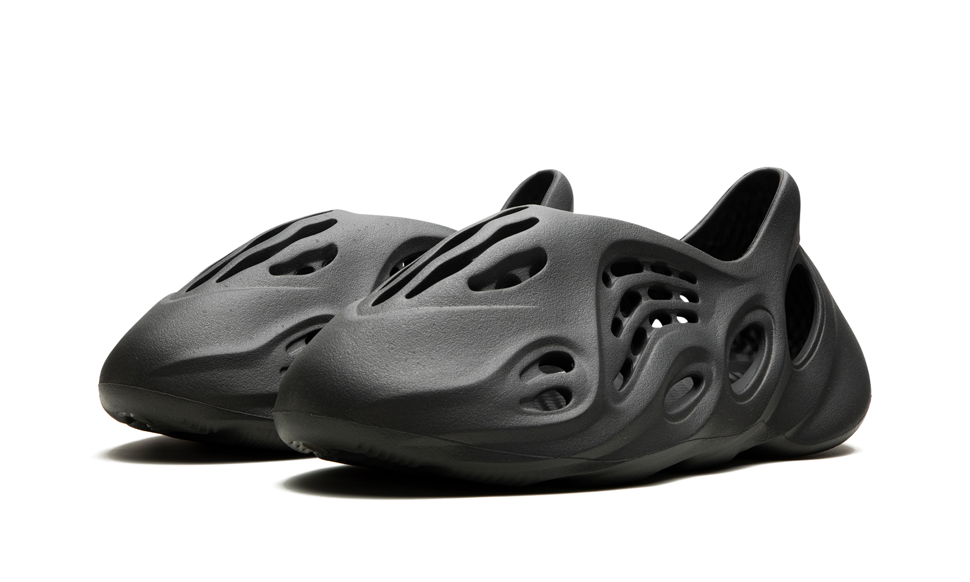 yeezy carbon stadium goods