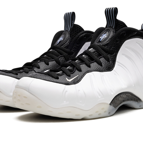 NIKE Air Foamposite One 