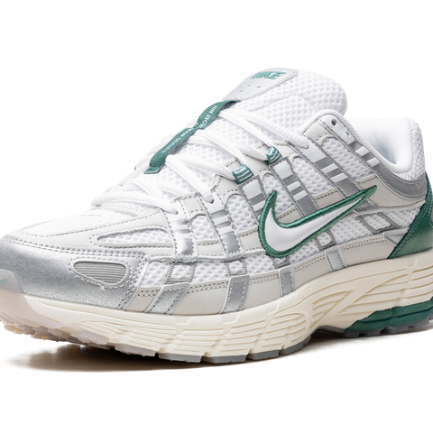 売れ筋がひ新作！ NIKE P-6000 Premium  釣り仕掛け・仕掛け用品