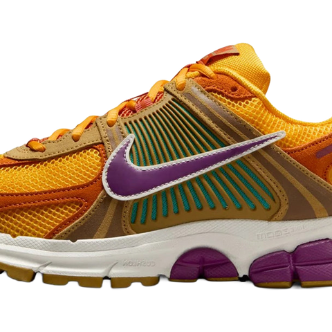 NIKE Zoom Vomero 5  display picture 3