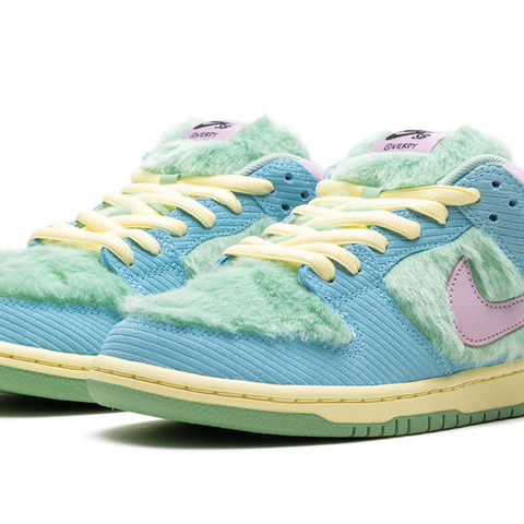 NIKE SB Dunk Low NIKE SB Dunk Low