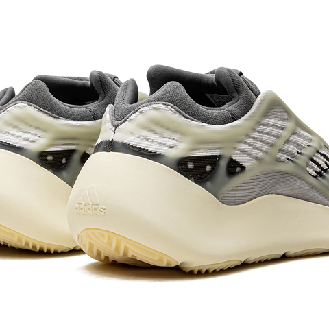 YEEZY Yeezy 700 V3 