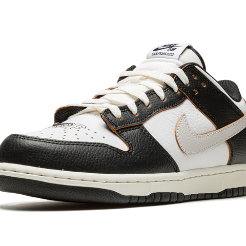 NIKE SB Dunk Low NIKE SB Dunk Low
