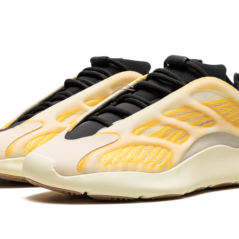 YEEZY Yeezy 700 V3 
