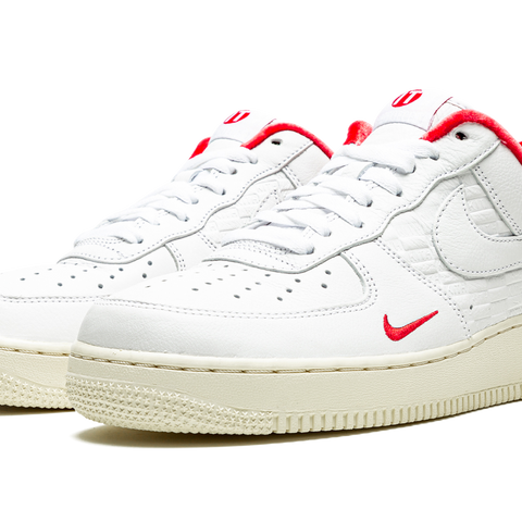 NIKE Air Force 1 Low 