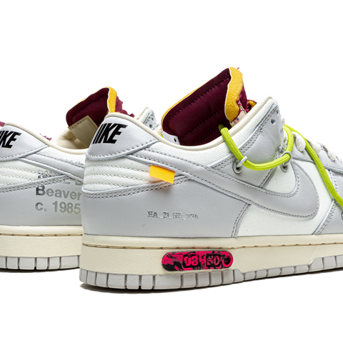 NIKE Dunk Low  display picture 3