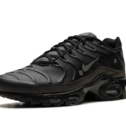 NIKE Air Max Plus 