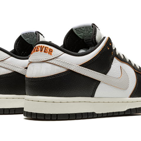 NIKE SB Dunk Low NIKE SB Dunk Low