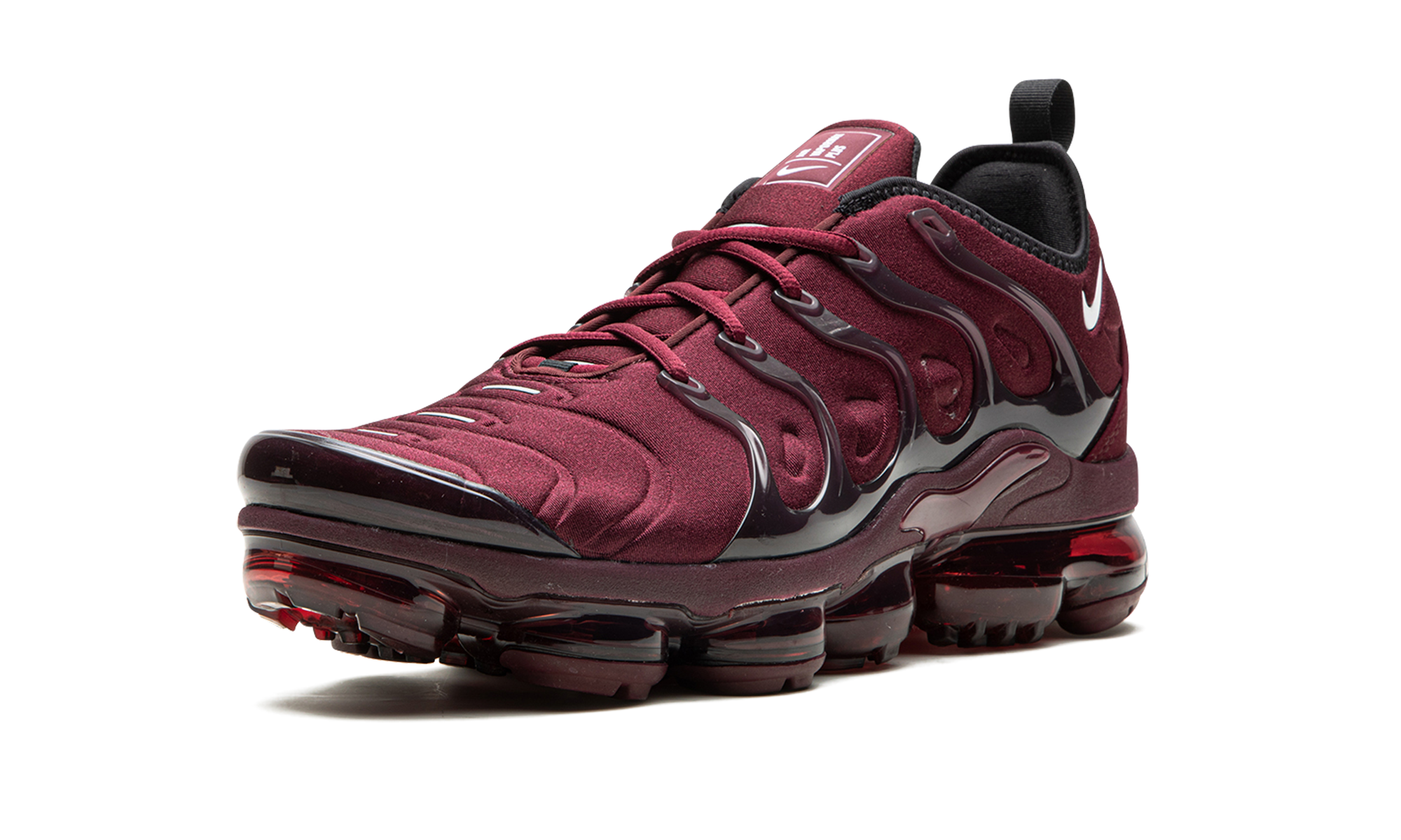 burgundy nike vapormax plus