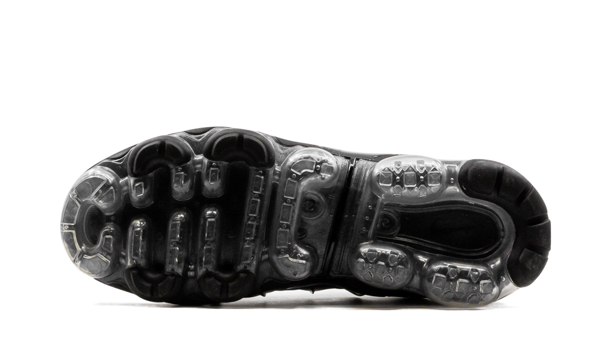triple black vapormax plus womens