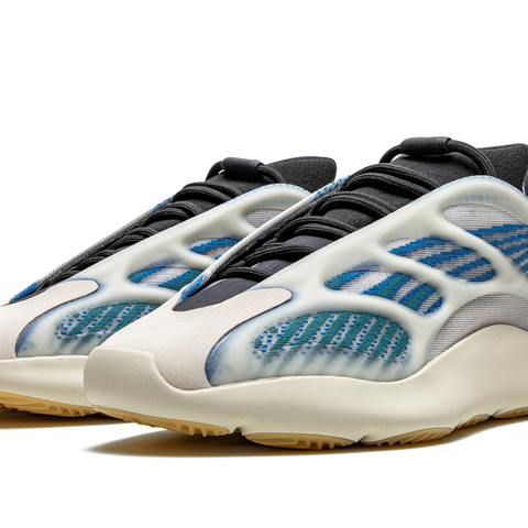 YEEZY Yeezy 700 V3 