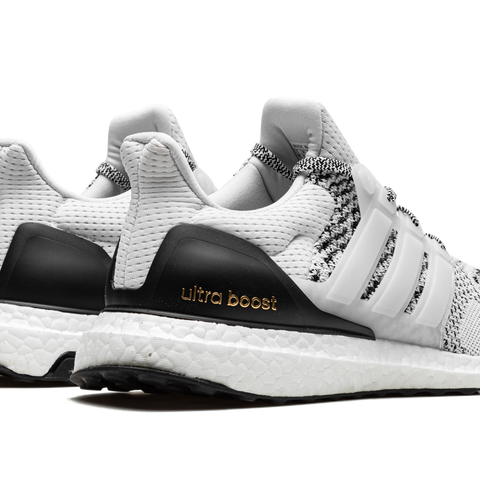 Adidas ultra boost oreo store