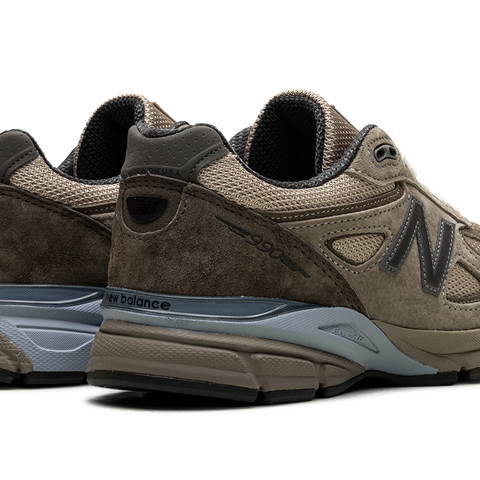 AURALEE × New Balance 990V4 \"Taupe\" AURALEE x New Balance 990v4 Taupe - Dec 2024 - U990AR4