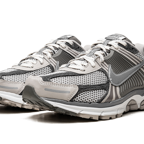 NIKE zoom vomero 5 prm グレー　iron ore 26cm Nike Zoom Vomero 5 Iron Ore Flat Pewter Men's - FD0791-012 - US