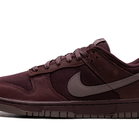 Nike sb dunk low burgundy hot sale